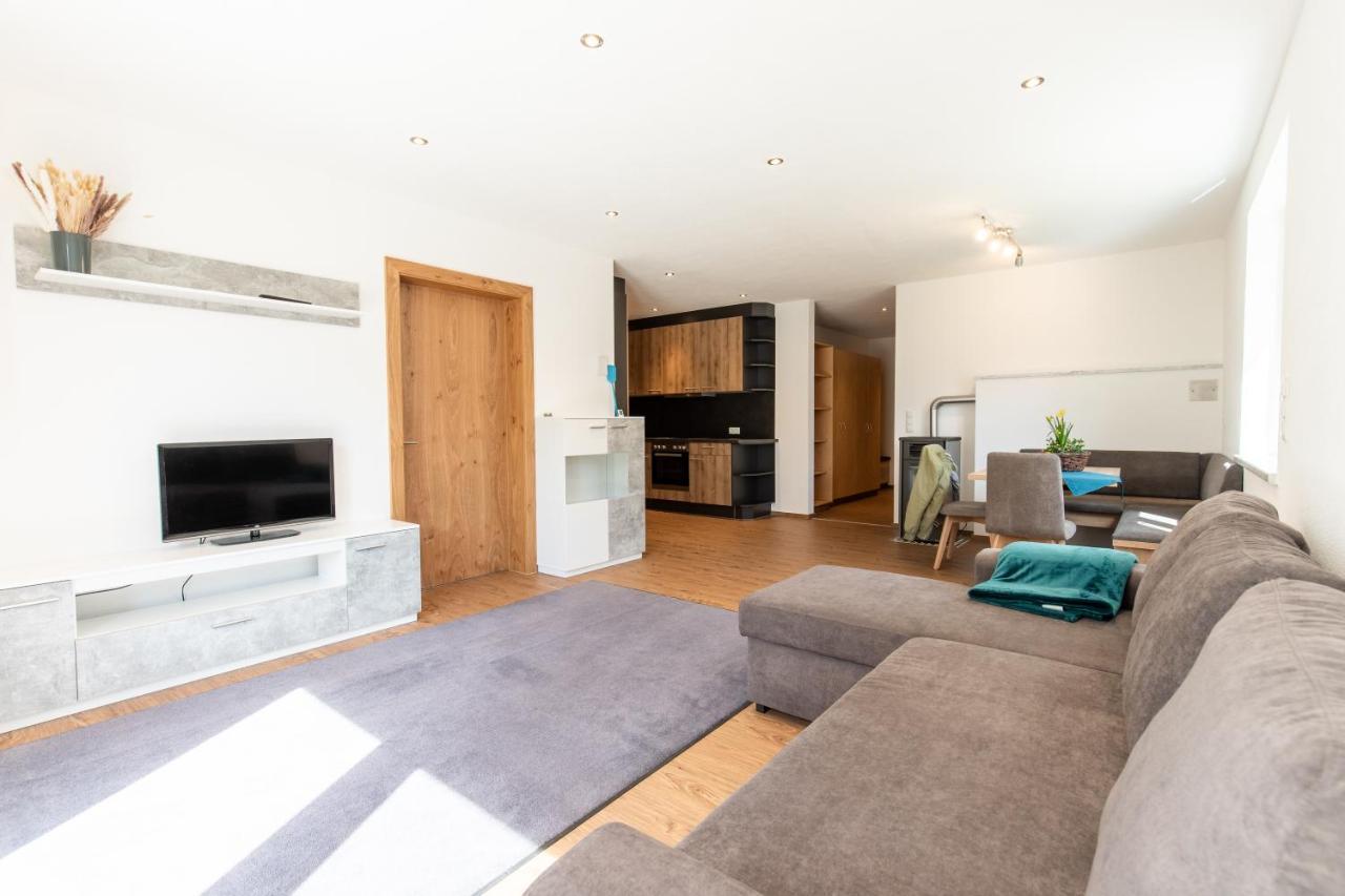 Ferienwohnung Pedit Tarrenz Bagian luar foto